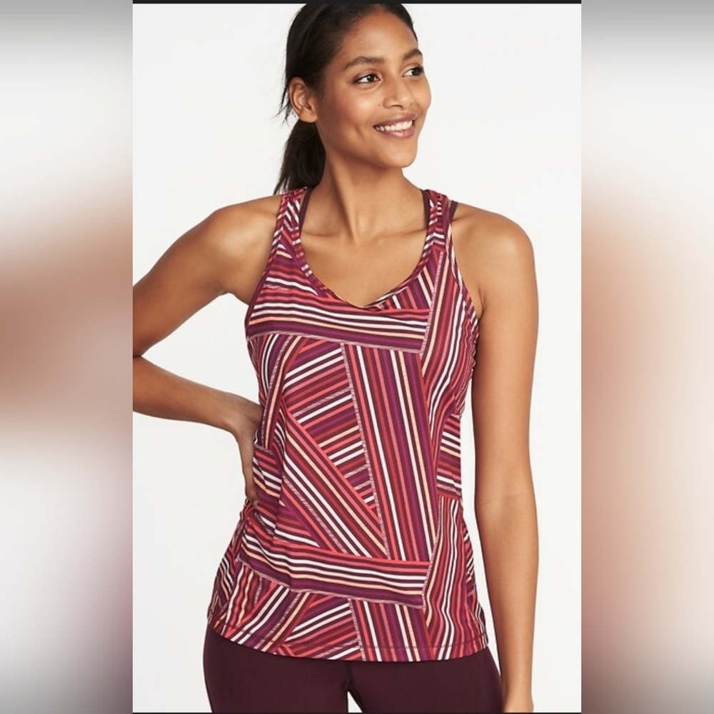 Old Navy Women's Semi-Fitted Racerback Tank Pink Size Large NWT AE-1897